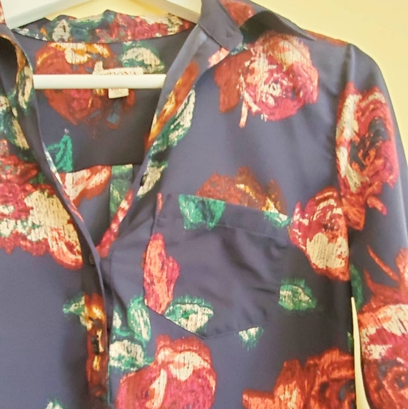 4/$20 🖤 Merona Floral Shirt with Buttons (XS) - Picture 5 of 5